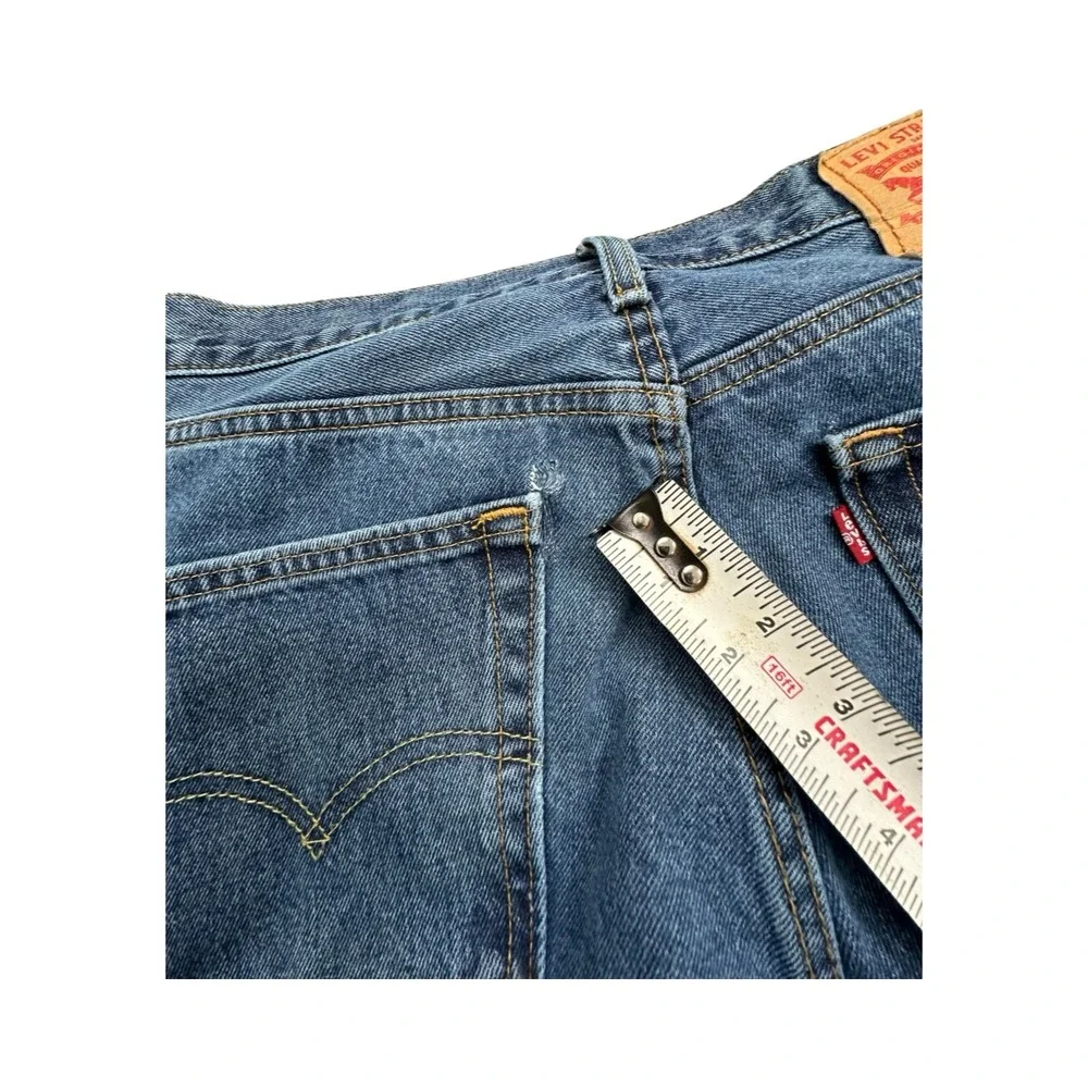 Levis Jeans Mens 33x30 Blue 550 Relaxed Fit Tapered Leg Medium Wash Denim Pants